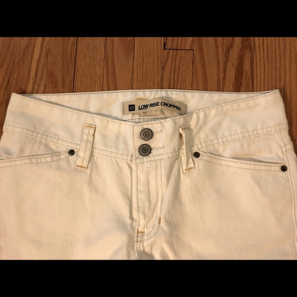 GAP cropped white jeans with trim, not worn - Picture 2 of 6
